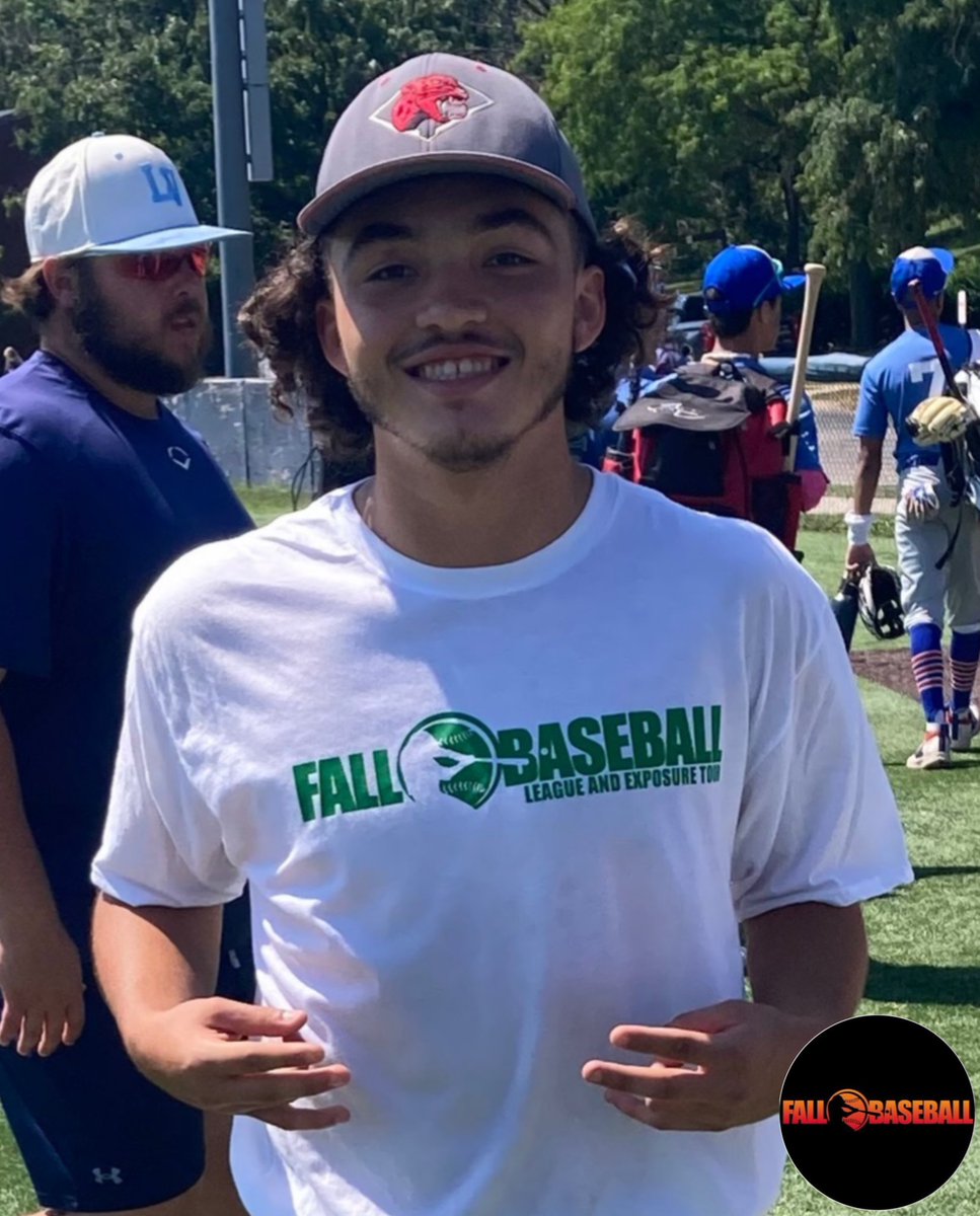 HSFBL's tweet photo. ⚾️ 📷  𝙋𝙇𝘼𝙔𝙀𝙍 𝙊𝙁 𝙏𝙃𝙀 𝙂𝘼𝙈𝙀 📷 ⚾️ 

Amar Gutierrez | 2024 | 2B/SS | Oak Park HS 

Goes 1-3 w/ a RBI and flashes the leather w/ a great catch in CF.

#HSFBL #ChicagoNorthFallBall https://t.co/juL2EbPIiq