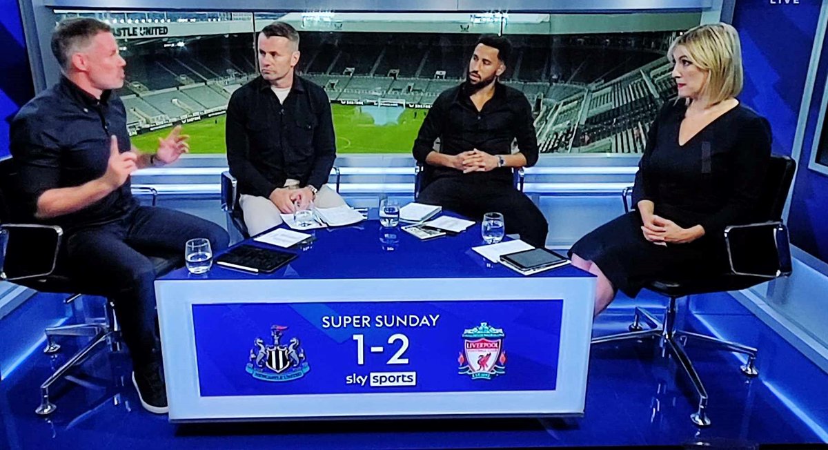 DuncanStridgen's tweet photo. Why do the panel all look like they been to a funeral today ? @SkyFootball https://t.co/C4EvkTRUkU