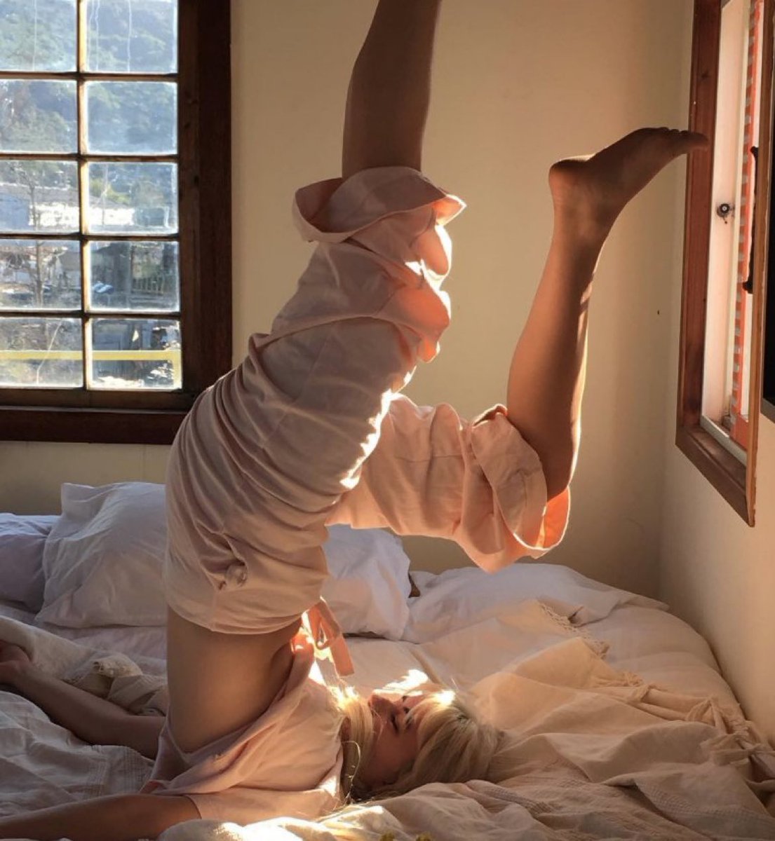 yo en mi habitación sin motivo alguno