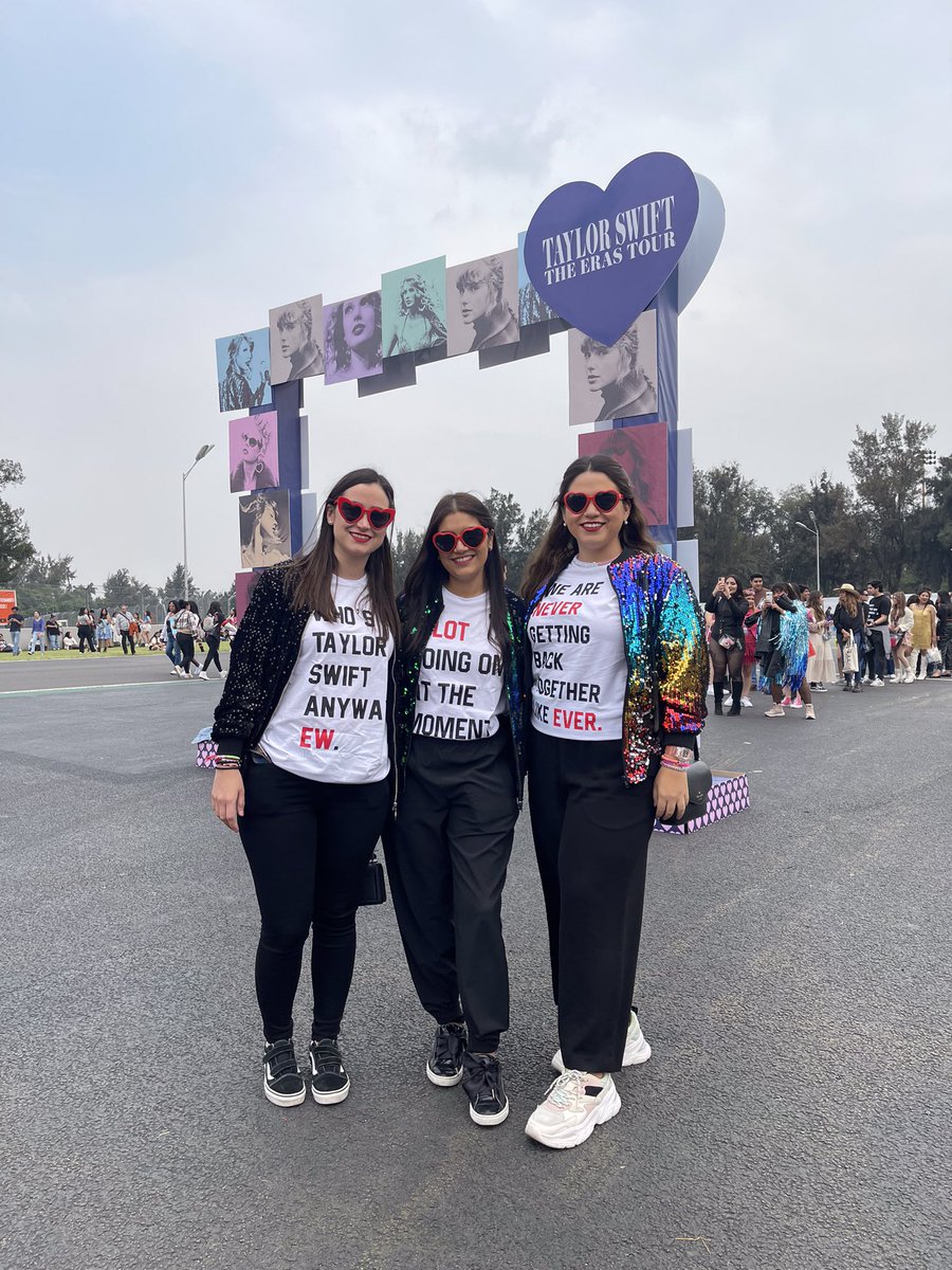 XimePontes's tweet photo. Why choose one era when you can be all? #TheErasTourMexico #MexicoCityTSTheErasTour #TaylorSwiftisthebest @taylornation13 https://t.co/yeskCMhe7Z