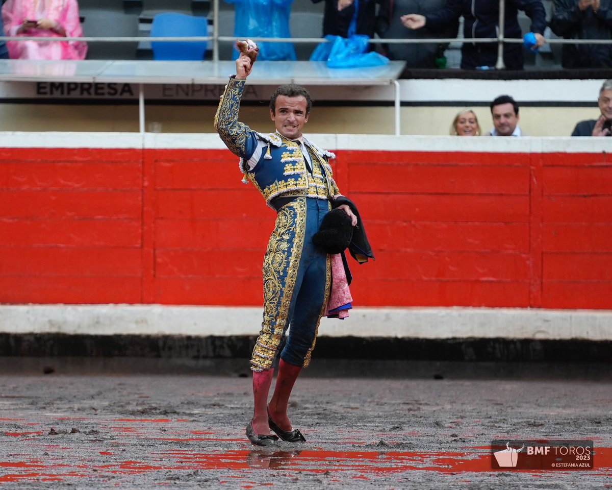 torosenbilbao's tweet photo. 6️⃣ | OREJA para Damián Castaño en el toro que cerró las Corridas Generales 2023 

#TorosEnBilbao https://t.co/WVYkRkiOwR