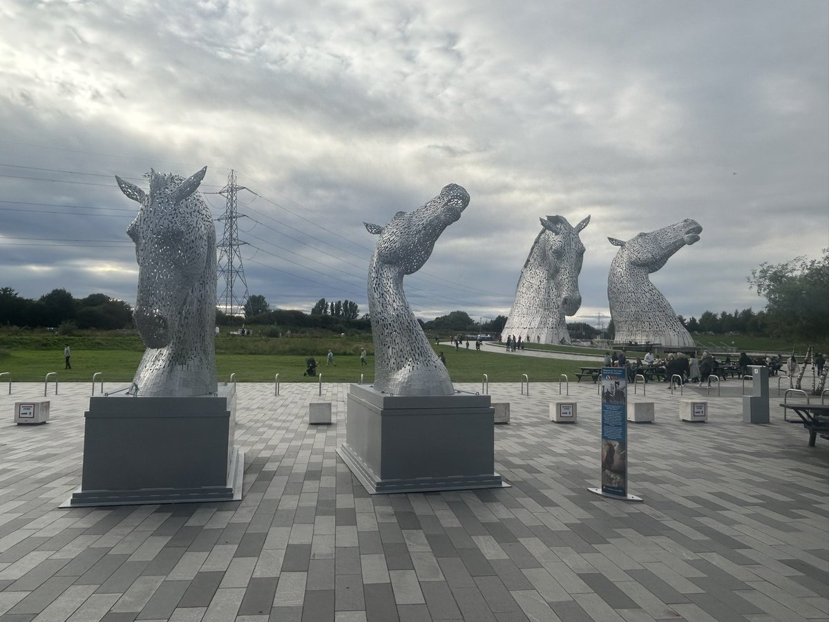 leehumphries44's tweet photo. Kelpies ❤️ https://t.co/doOLqZy6kY
