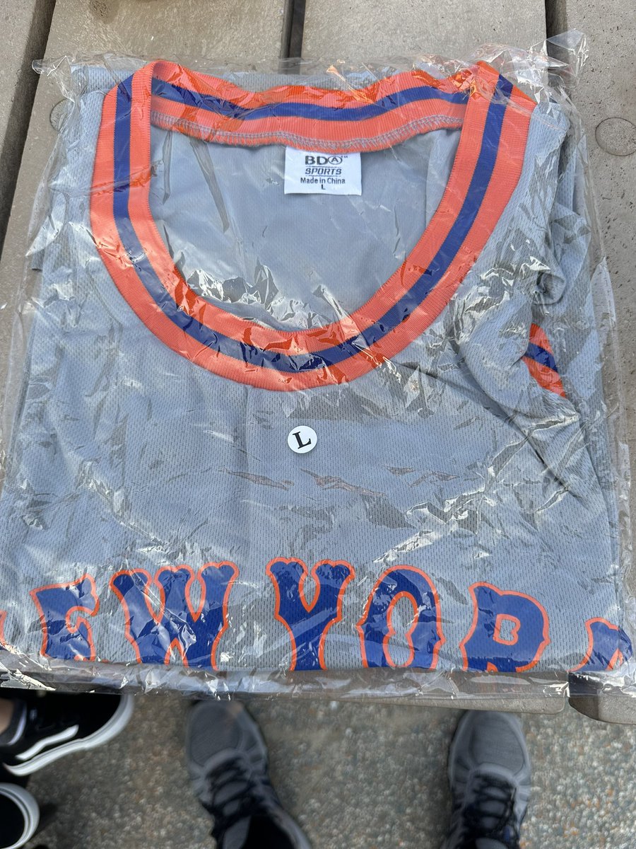 OjedaJay's tweet photo. Mets win!!! Let’s do the basketball jersey giveaway that @Mets  giveaway. I’ll pick a winner next week! Must retweet this and be following me! #LGM https://t.co/h5Oc9ywyre