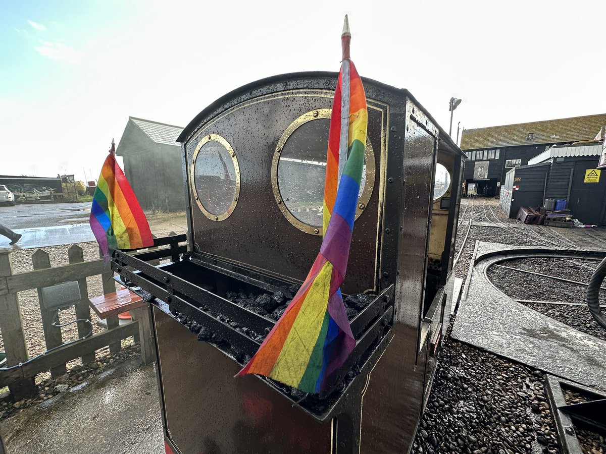 To Hastings for our usual funicular/miniaturerailway/architecture fix. But look! As it’s <a href="/HastingsPride/">Hastings Pride</a>, <a href="/IntermusicM/">Melissa</a> has added Pride flags to <a href="/HMR1066/">HMR</a> loco she’s driving all day &amp; it made my chuffing day. So: is this Britain’s smallest steam-powered passenger-hauling #trainbow?!