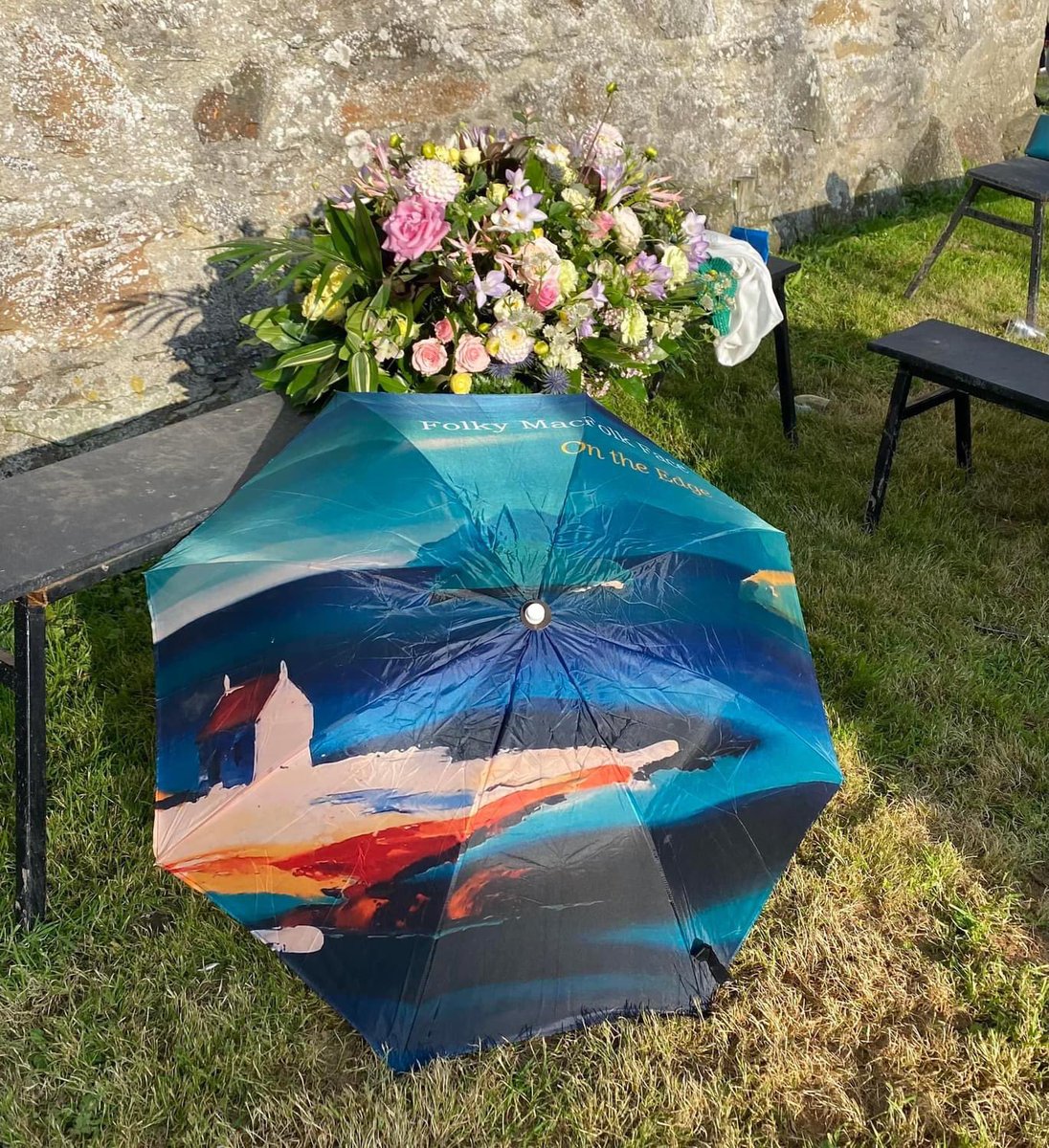 Folky MacFolk Face tweet media