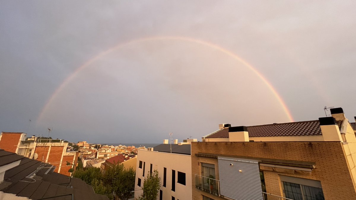 llumat's tweet image. Des de El Masnou
@Meteo_ElMasnou @eltempsTV3 @alexmegapc  20:23