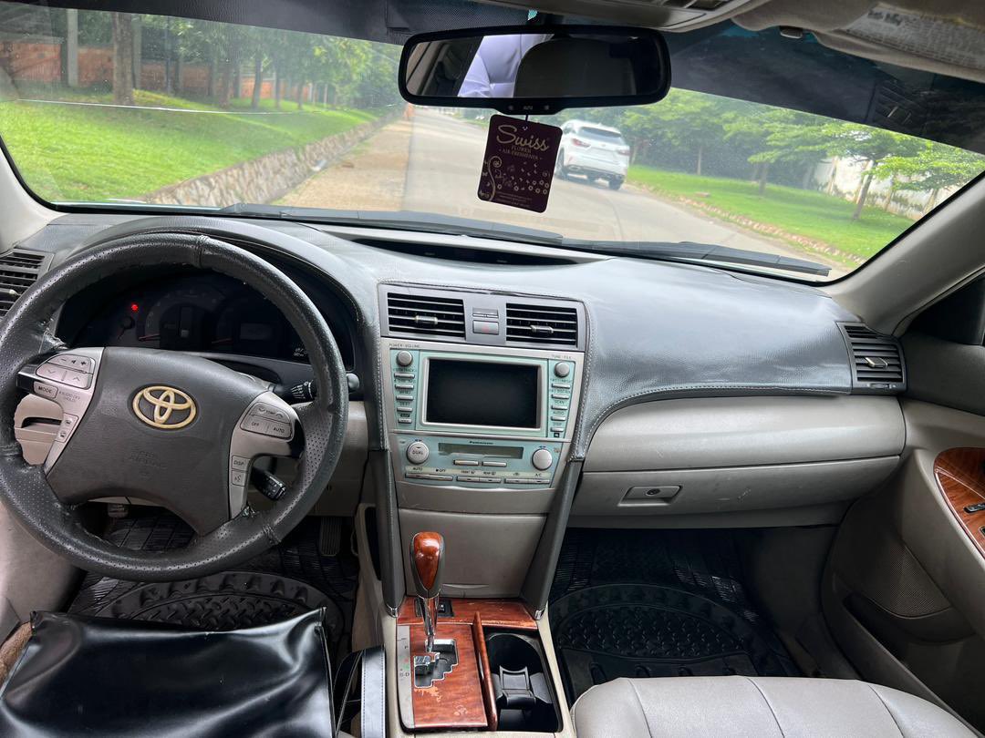 cars_abuja's tweet photo. ‼️Neat Nigerian Used‼️
2008 Toyota Camry XLE
Everything working perfect 
For just 3.2m only
Hurry up before it gets sold🤩
#elite_cars_abuja #cars_abuja #abuja #AbujaTwitterCommunity https://t.co/bbRwOyBlQM