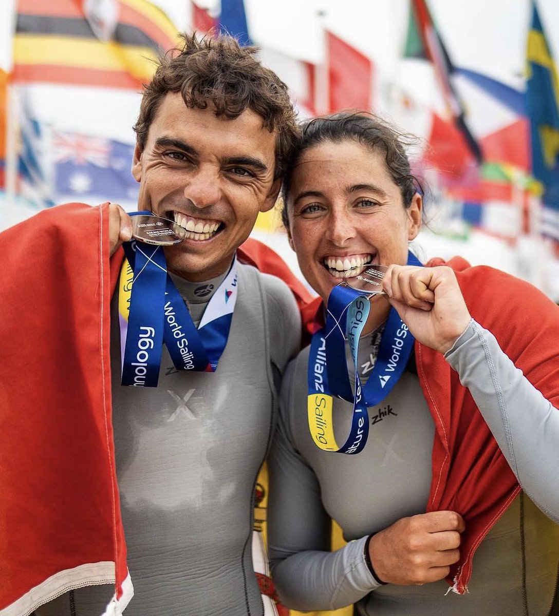 🇪🇸 𝗘𝗦𝗣𝗔𝗡̃𝗔 𝗢𝗟𝗜́𝗠𝗣𝗜𝗖𝗔 𝗲𝗻 𝟭𝟬 𝗗𝗜́𝗔𝗦

🥇🏃🏻‍♀️ PÉREZ
🥇🏃🏻 MARTÍN
🥇⚽️ FÚTBOL F.
🥈⛵️ XAMMAR-BRUGMAN
🥈🛶 JÁCOME
🥈🛶 JÁCOME-CORBERA
🥈🏸 MARÍN
🥈🏃🏻 KATIR
🥉⛵️ BOTÍN-TRITTEL
🥉🤸🏼 RÍTMICA CONJ.
🥉🛶 K4 F.
🥉🛶 GERMADE-DEL RÍO
🥉🛶 GARCÍA-MARTÍNEZ

 #Paris2024