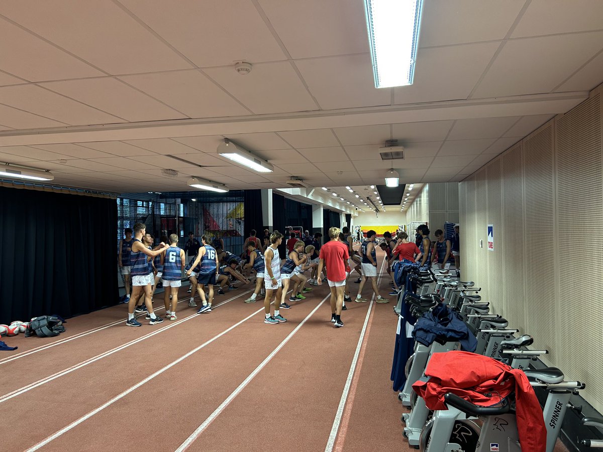 Day 1 in Tignes for <a href="/RadleyRugby/">Radley College Rugby</a> <a href="/RadleyCoCurr/">Radley College Co-Curricular Activities</a>  |  17.30 arrival <a href="/TignesOfficiel/">Tignes</a> , mobilisation with <a href="/RadleyStrength/">Radley College Strength & Conditioning</a> &amp; skill stations got the squad moving the ball and adapting to new tackle height regulations | 3 sessions planned for day 2. Weather looks a tad 🥶 tomorrow. 🌨️