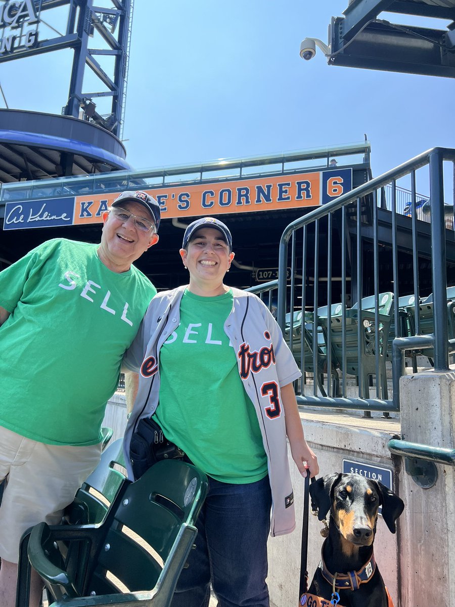 Representing in our SELL shirts in Detroit at Kaline’s Corner!! 💙💚🧡 #SellTheTeam #OAKTogether #OaklandForever #FisherOut #DorisGetUrKid #RepDetroit
