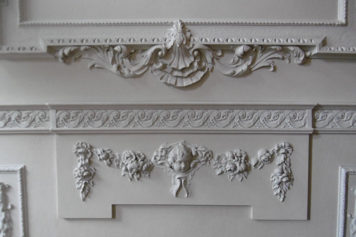 5thLackey's tweet photo. #MompessonHouse NT built 1701 for #CharlesMompesson #ChoristersGreen #SalisburyCathedralClose #Wiltshire Decorative #plasterwork https://t.co/LIZ7OC6qgv