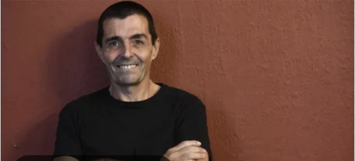 odonnellmaria's tweet image. Se movía en un mundo lleno de cínicos y especuladores, pero el fiscal Federico Delgado era distinto. Le importaba, peleaba por cambiar algo. Murió demasiado joven 🖤