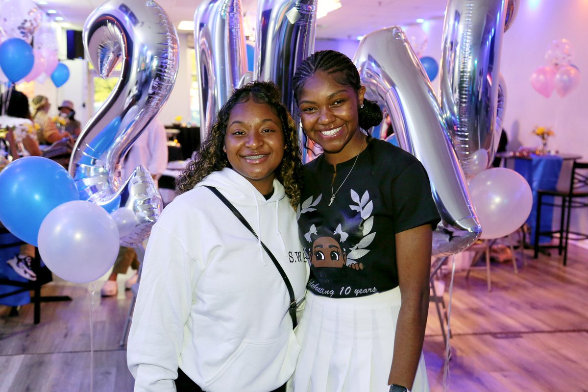 lil_ballerjay's tweet photo. 10 Years. 10 Scholarship Award Recipients. Started 2013-2023-Just a dream of wanting change to spotlight young women balancing both their academics &amp; athletics. Blessed &amp; Thankful for this moment shared with almost every award recipient &amp; SWAG minis. #BetterTogether🩵@SWAG4AGIRL https://t.co/H5rxybrPEY
