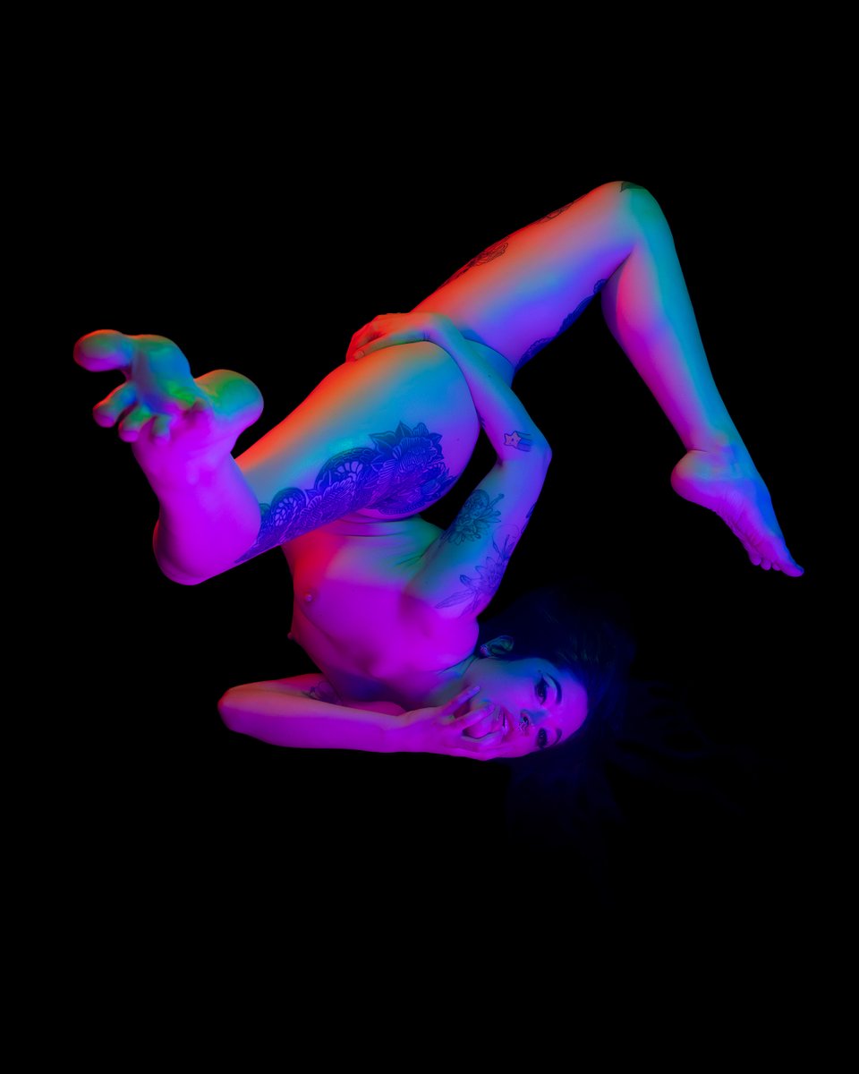 Getting twisted with <a href="/bendy_orchid/">𝓞𝓻𝓬𝓱𝓲𝓭 🤍</a> 🩷❤️🧡💛💚🩵💜