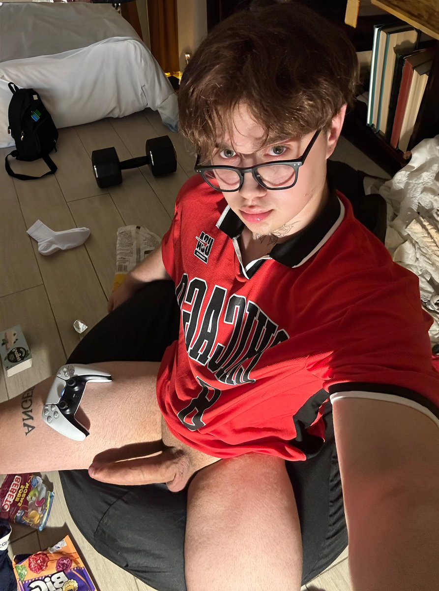 I really am just a pole 😅