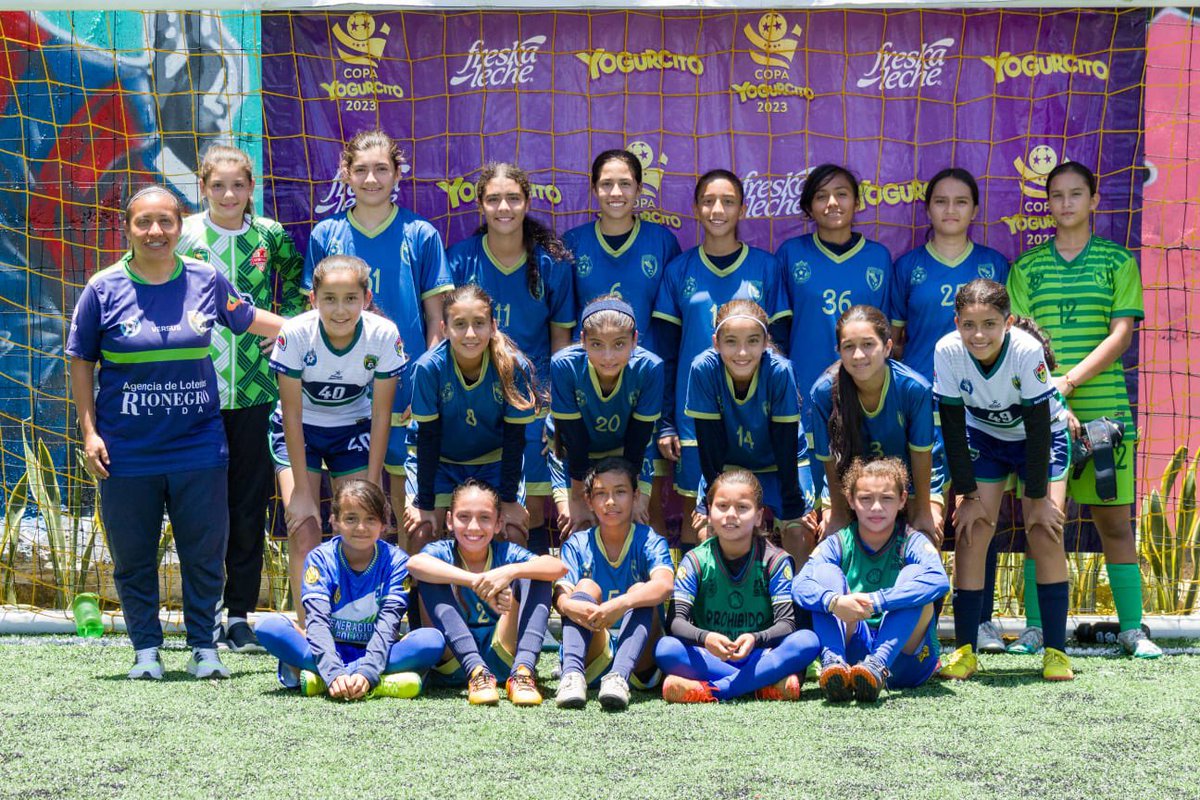 Jextratiempo's tweet photo. Las chicas se tomaron este domingo la #copayogurcito @Freskaleche en #Bucaramanga https://t.co/ApWr1se3Yq