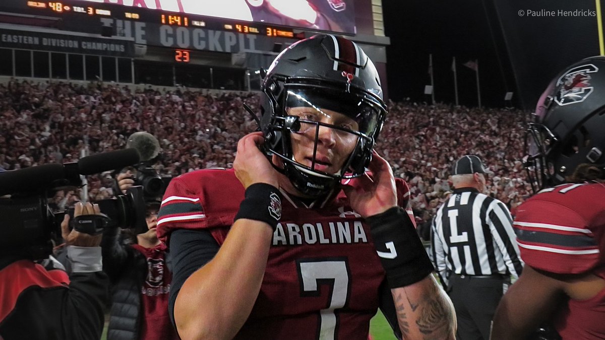 RivalsGamecock's tweet photo. DAY 7: The countdown to football is on feat. @GamecockFB QB #7 Spencer Rattler @SpencerRattler #countdowntofootball #gamecockfootball #collegefootball https://t.co/ev08iUNA3a