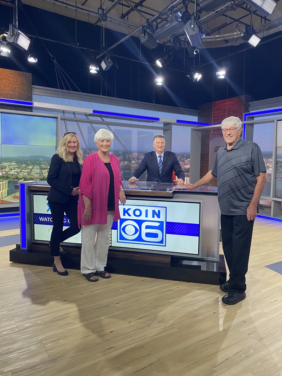 My final newscasts today and look at this .. I’ve got the best live studio audience ever!! <a href="/KOINNews/">KOIN News</a>