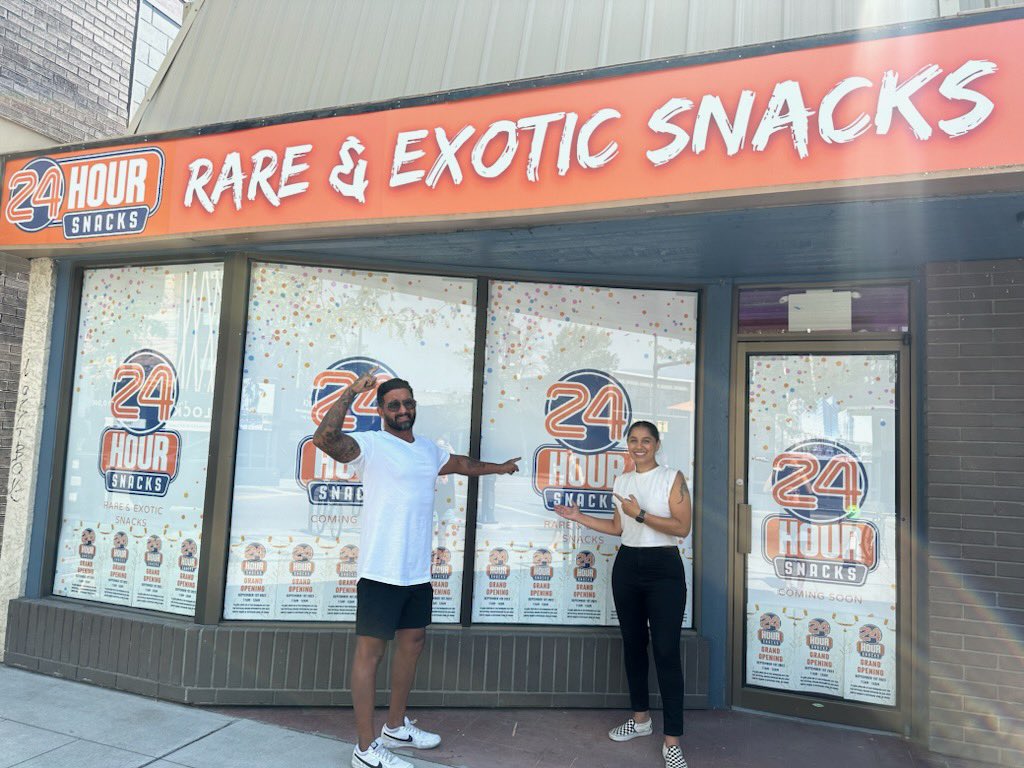 MaxineDehart's tweet photo. 24 Hour Snacks is opening on Bernard Avenue. Read about the owners and business in Straight from DeHart on Wednesday. @kelownacapitalnews #yourkelowna https://t.co/eKF02539JM