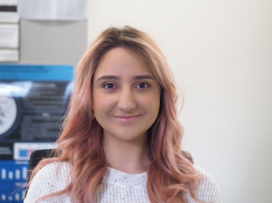 MAPP_latrobe's tweet photo. @latrobe @LTUresearchers For today's MeetMeMonday, meet @tinakatsaros. Tina is a 1st year PhD student in the Annesley lab exploring mechanisms underlying cellular energy inefficiencies in ME/CFS, and is also the microbiology representative of @MAPP_postgrads.

@LTUresearchers @SABE_latrobe https://t.co/RUeHfxSimY