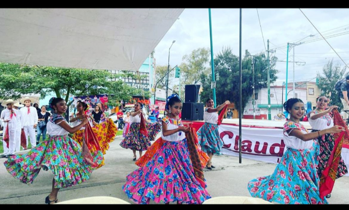ugalde_fani's tweet photo. #DeFiestaEnGustavoAMadero https://t.co/OLrnRpZVm6