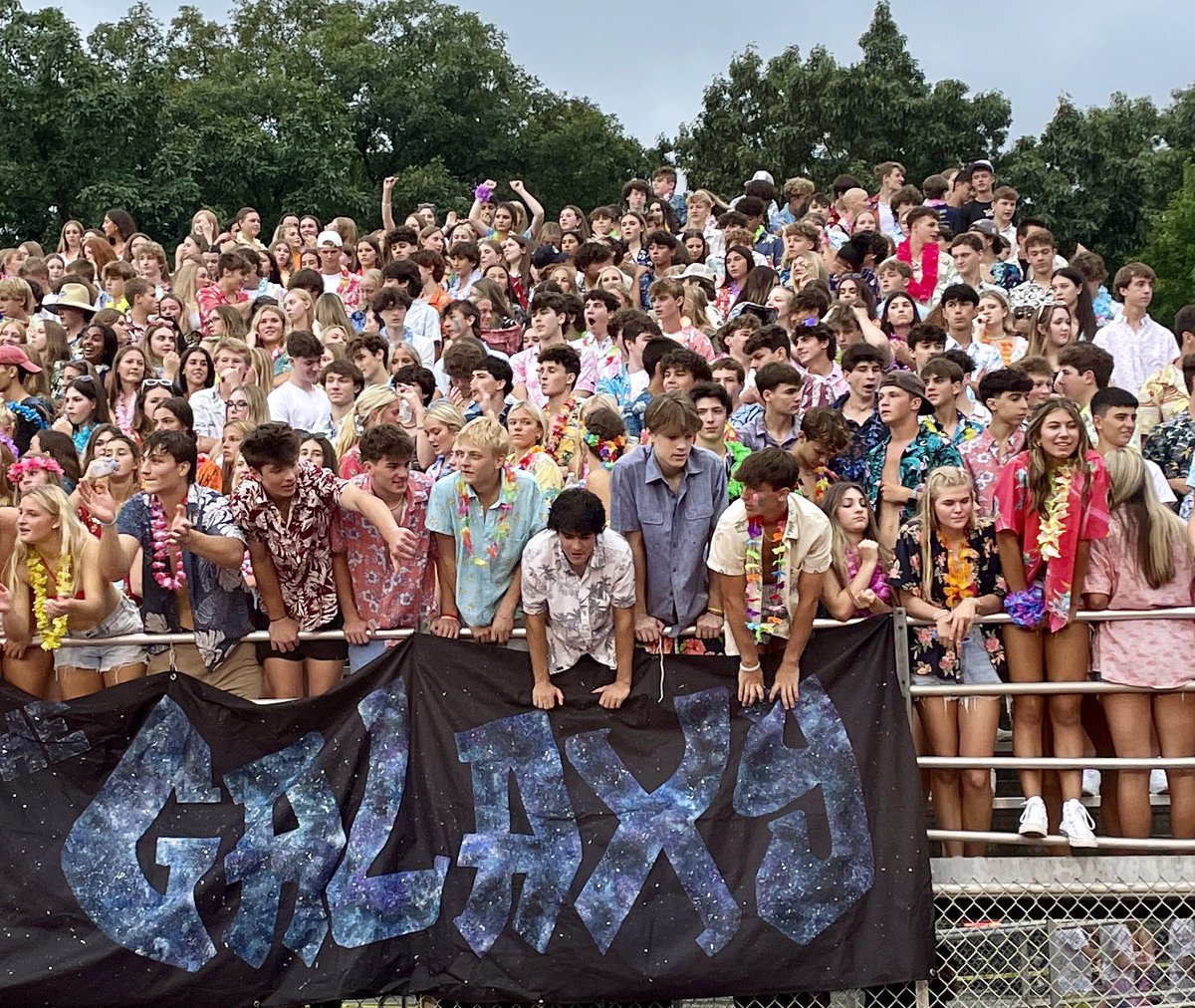 MarsAreaSD's tweet photo. 💙💛🏈 Season Opener and Youth Night‼️ The MAC was packed and bursting with #marspride on Friday night! For a gallery of 📸, visit the Mars Area School District Facebook page. #LetsGoPlanets https://t.co/HxNVrZa79s