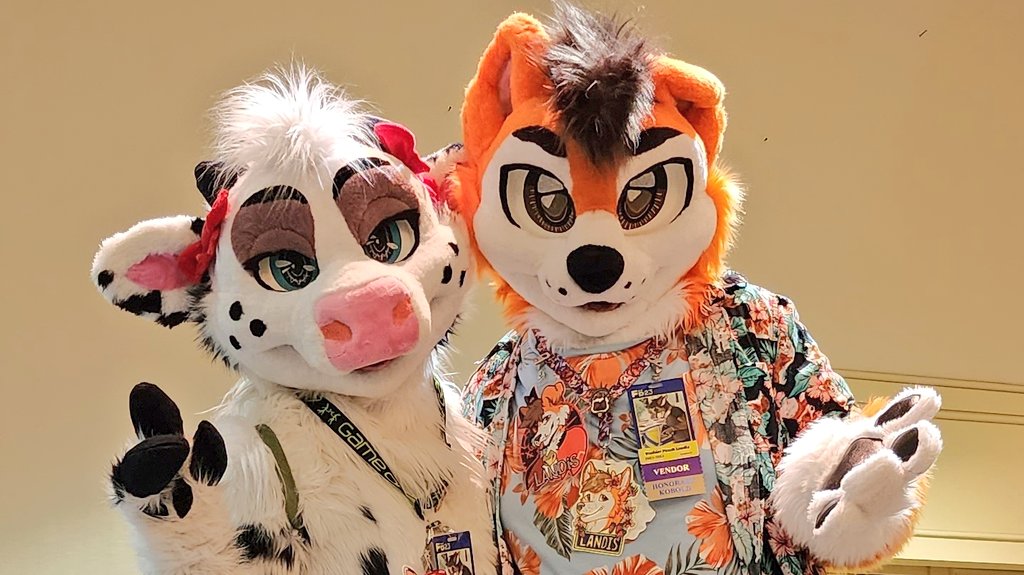 KimmiCocoa's tweet photo. Thanks #Furrydelphia2023 for such a great weekend! https://t.co/67eG7Y4i1J