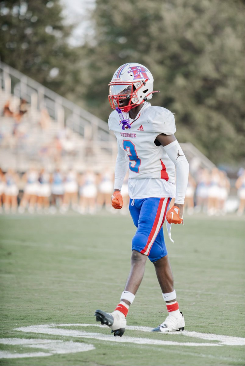 SomadEaddy's tweet photo. I learned to take losses to the chin, gotta lose to get a win. #BounceBackWeek @RHS_FB
@CoachLocks @UMD_CoachBaker @GJrWorth @CoachThomas_14 @coachwill347 @ErikHighsmith @Coach_TRob @Coach_TBell @CoachT_Will @PrepRedzoneSC @247Sports @DAWGHZERECRUITS @MattRochester50 @MoHard20 https://t.co/grXL8ToRya