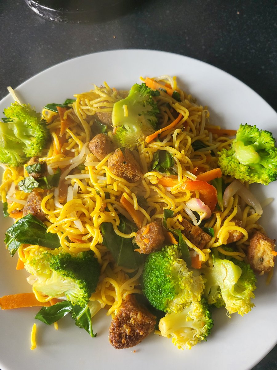 Stir fry for lunch and very nice it was too 😋 #veganfood #vegan