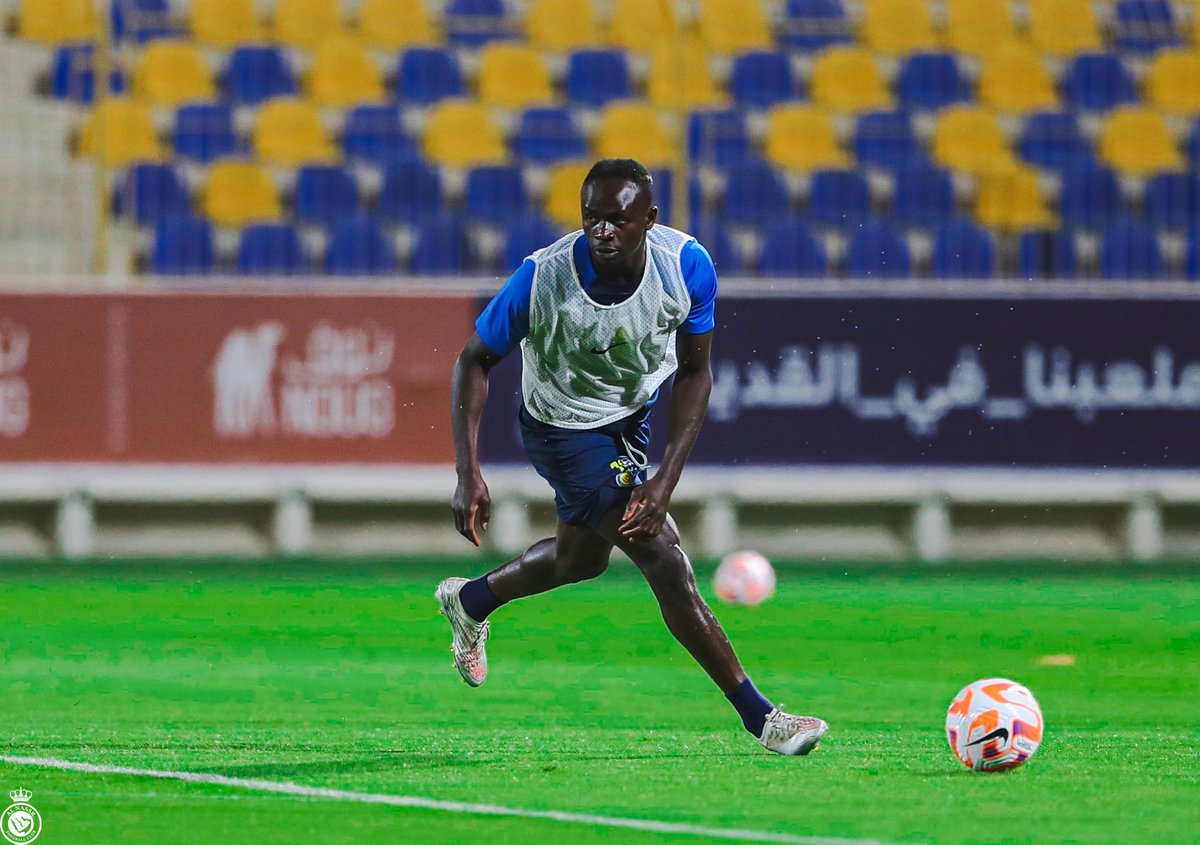 AlNassrFC's tweet photo. 📸 | التمرين الأول لمواجهة #النصر_الشباب 💛 https://t.co/2AdT8wrX6d