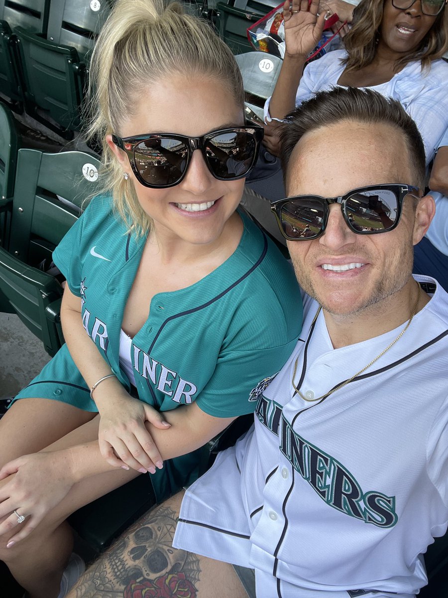 Go Mariners! Last game before the wedding! 🙌🏻💍⚾️

#whereiroot #gomariners #seattlemariners @Mariners