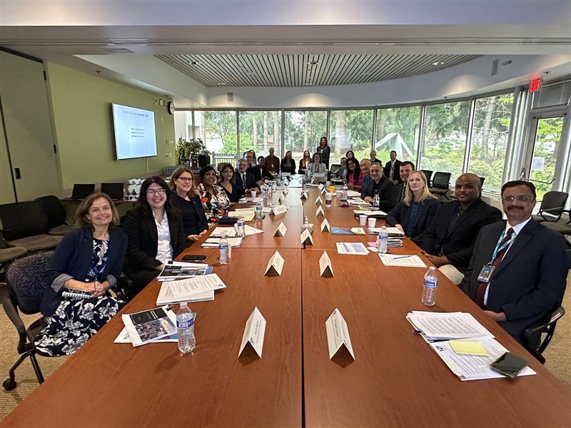 CDC Director (@cdcdirector) on Twitter photo Productive meetings Friday in Seattle with <a href="/WaHealthSec/">Washington State Secretary of Health</a>, <a href="/WADeptHealth/">Washington State Department of Health</a> and local health leaders. We talked data, partnerships, building trust + clear communications. Keep up the great work. Productive meetings Friday in Seattle with <a href="/WaHealthSec/">Washington State Secretary of Health</a>, <a href="/WADeptHealth/">Washington State Department of Health</a> and local health leaders. We talked data, partnerships, building trust + clear communications. Keep up the great work.