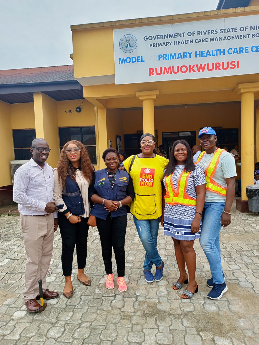 RCPhSkywaves's tweet photo. Rotary Club Of Portharcourt Skywaves in partnership with some Rotary and Rotaract Clubs reached out to mothers at Rumukwurusi Primary Health Centre. Women were taught how to breastfeed, how to protect the family from disease and labour kits were distributed to 45 pregnant women. https://t.co/VcXXoxtK58