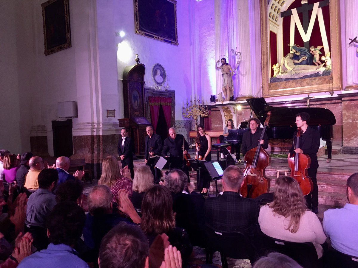 Piano_AlterFace's tweet photo. N’Albert Díaz 🎹nostre ha tocat el 1r Concert de Chopin, Op. 11, al Festival Chopin de Valldemossa 👏🏽👏🏽👏🏽👏🏽👏🏽 https://t.co/JIJ9XBH3i9