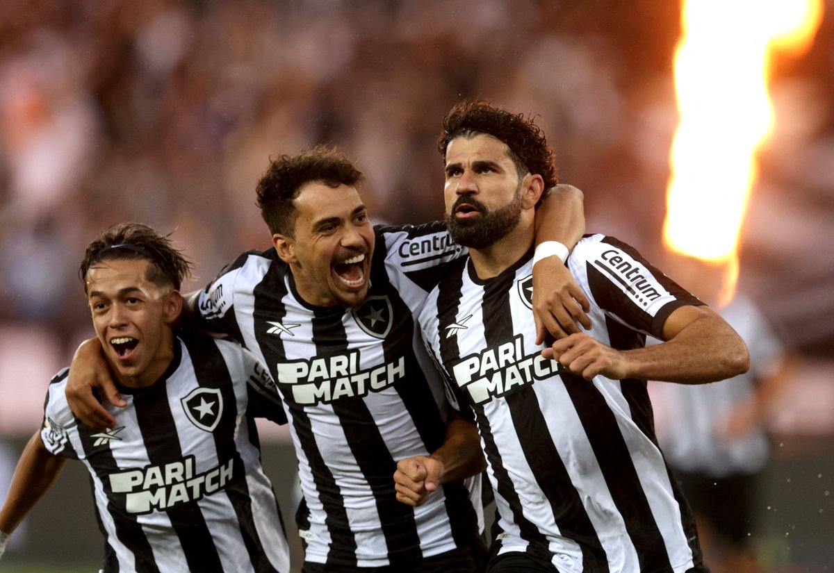 sportv's tweet photo. Proibido torcedor do Fogão não dar RT nessa imagem.

📸 Reuters

#BrasileiraoNoSportv https://t.co/lhCFb1Njsw
