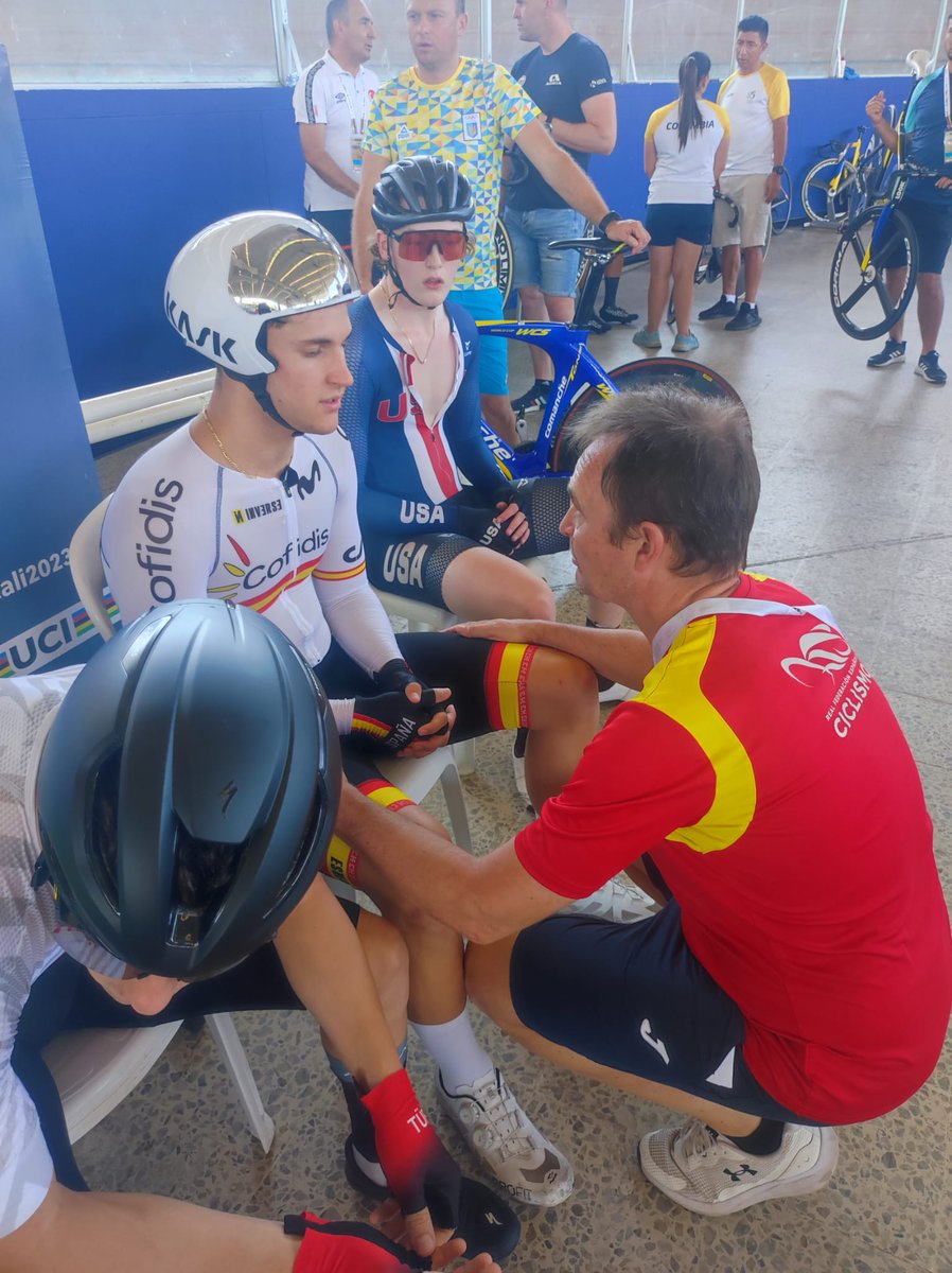 Real Federación Española de Ciclismo tweet media