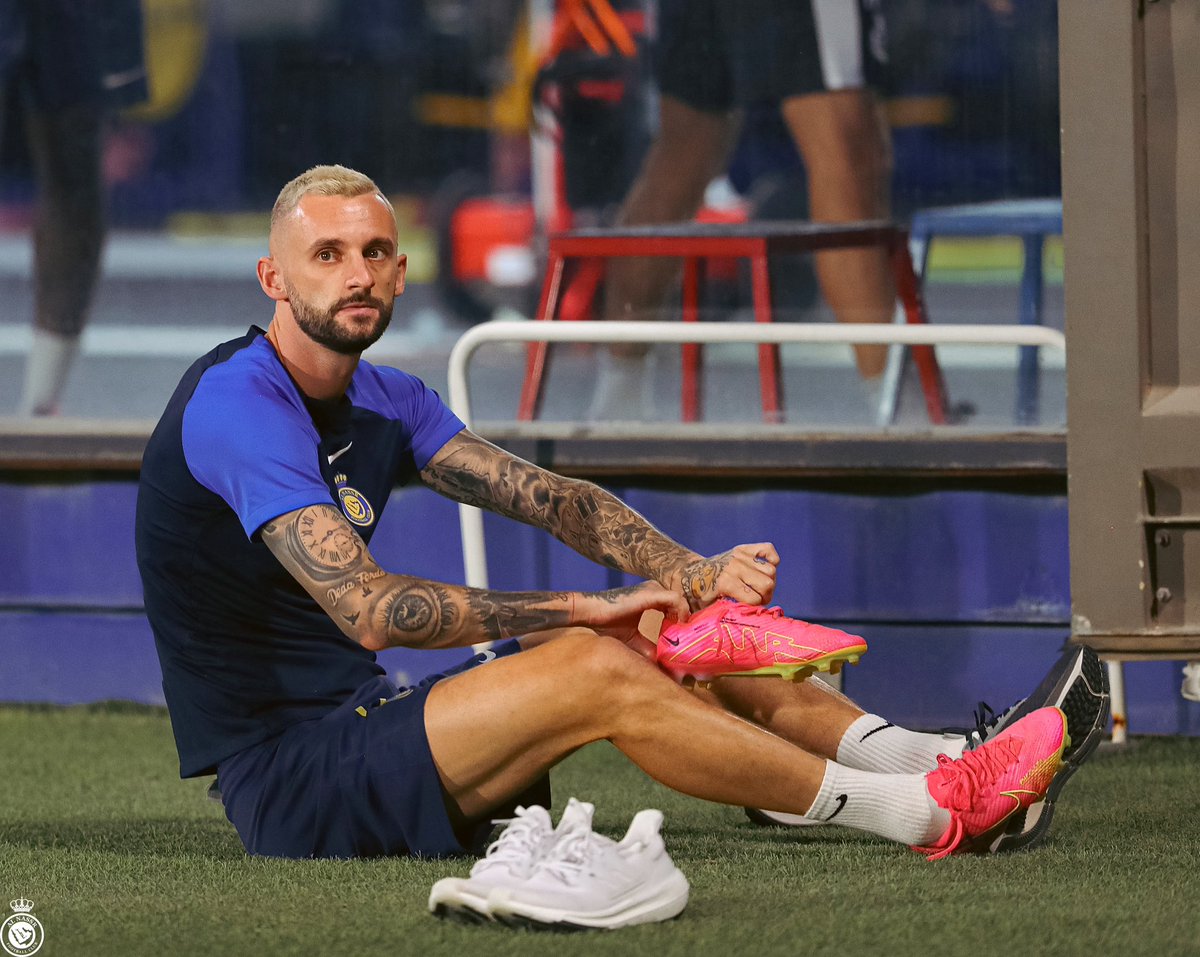 AlNassrFC_EN's tweet photo. We begin our preparations 💛💪 https://t.co/TjONaPB54N