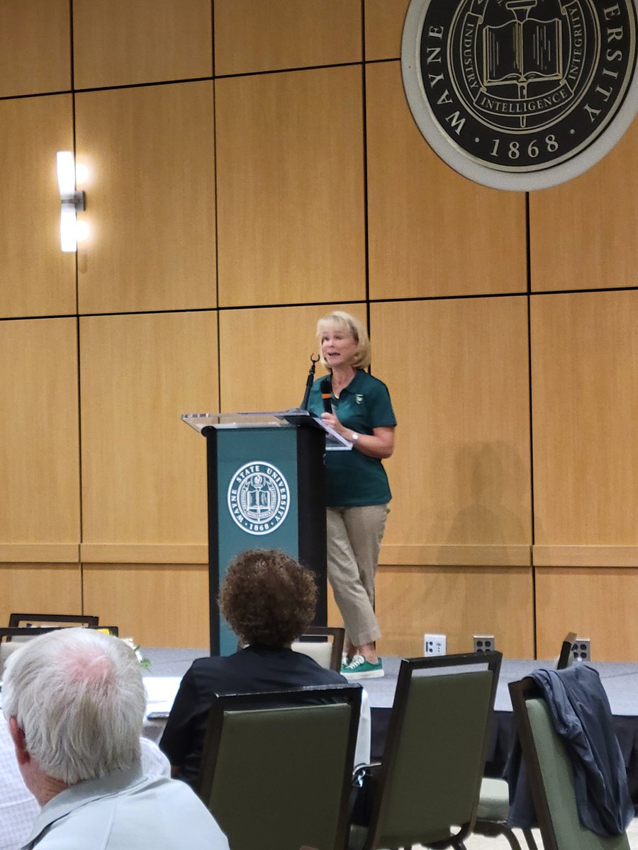rz512's tweet image. Here's to a great year! Faculty Brunch with @PresidentEspy
#WSU #womeninSTEM #wsuchem