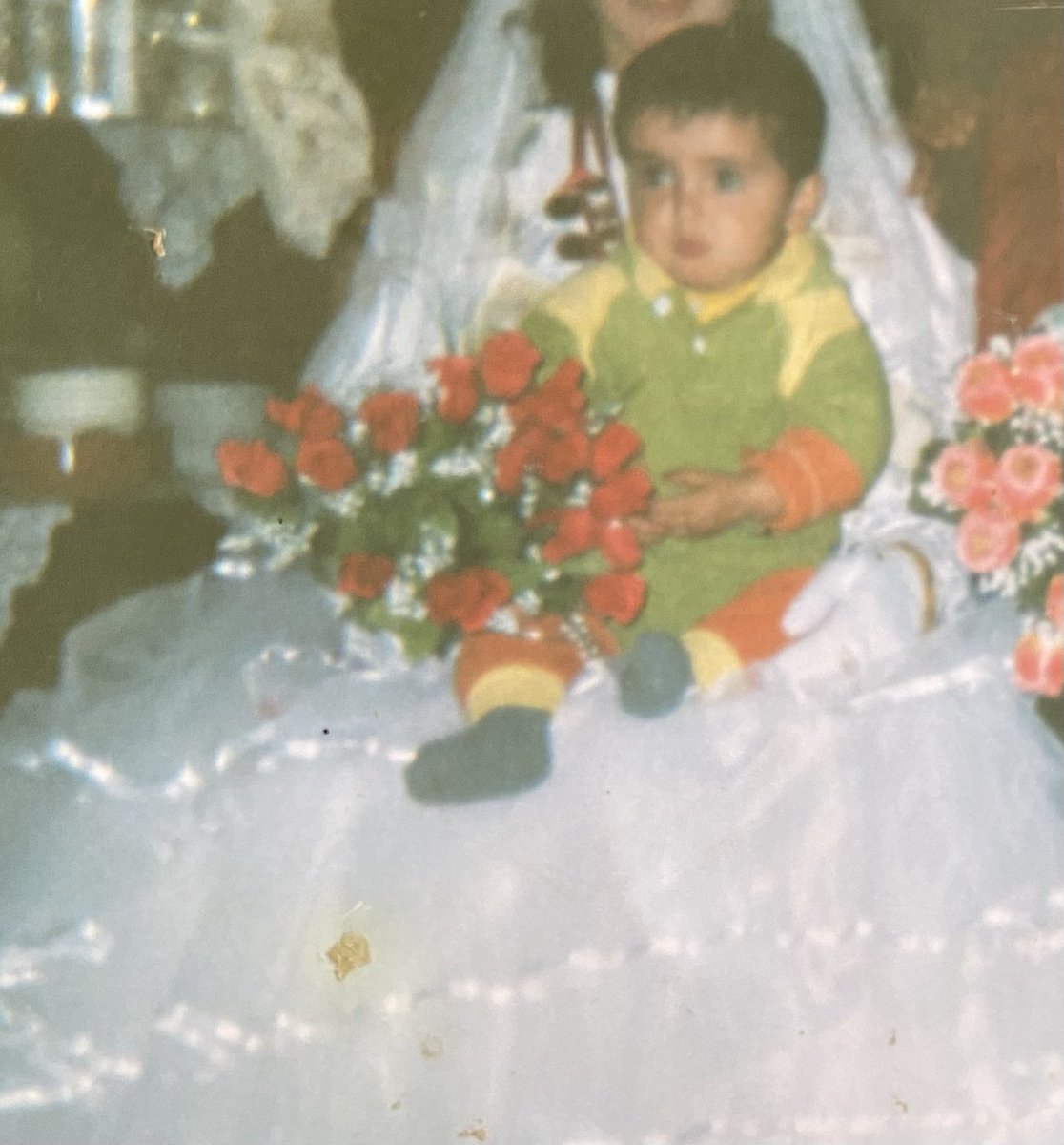 Hiçbir zaman bu karede olduğum kadar ne tatlı ne de güzel olamayacağım..
Minicik ellerimi ısırasım var..