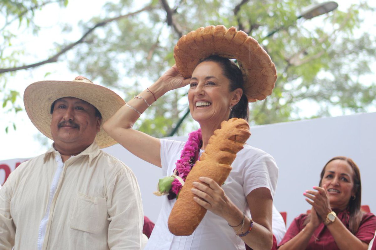 yessarva's tweet photo. Hoy concluye el recorrido de la Dra. Claudia Sheinbaum por los 31 estados y la CDMX. 
Claudia representa la Continuidad de la transformación y podemos anticipar que será la próxima Coordinadora de los Comités de la 4T
¡Colima está con Claudia!
#ClaudiaGanaraEncuesta
#Claudiadores https://t.co/lcwiLCPgG2