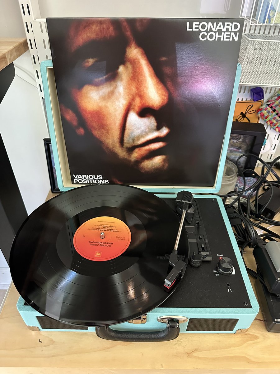 AkashSharmaMD's tweet image. Sunday cleanup chores companion

*TIL Hallelujah was on the B side of the album.  You just don’t always know which of your work is going to shine! 
🤷🙏🏼🖖🏼❤️‍🩹

#SundayVibes #MusicForWork #LeonardCohen