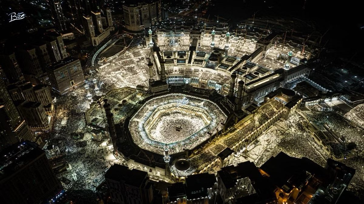 #تمرة💢|| الحرم المكي في السعودية يتصدر أغلى المباني بالتكلفة الإنشائية في العالم:

-السعودية 🇸🇦: المسجد الحرام 120 مليار دولار
-بريطانيا🇬🇧: محطة هينكلي النووية 31 مليار دولار
-امريكا🇺🇸ا: بلانت 30 مليار دولار
-بنغلاديش🇧🇩: محطة روببور النووية 12.65 مليار دولار
-فنلندا 🇫🇮: