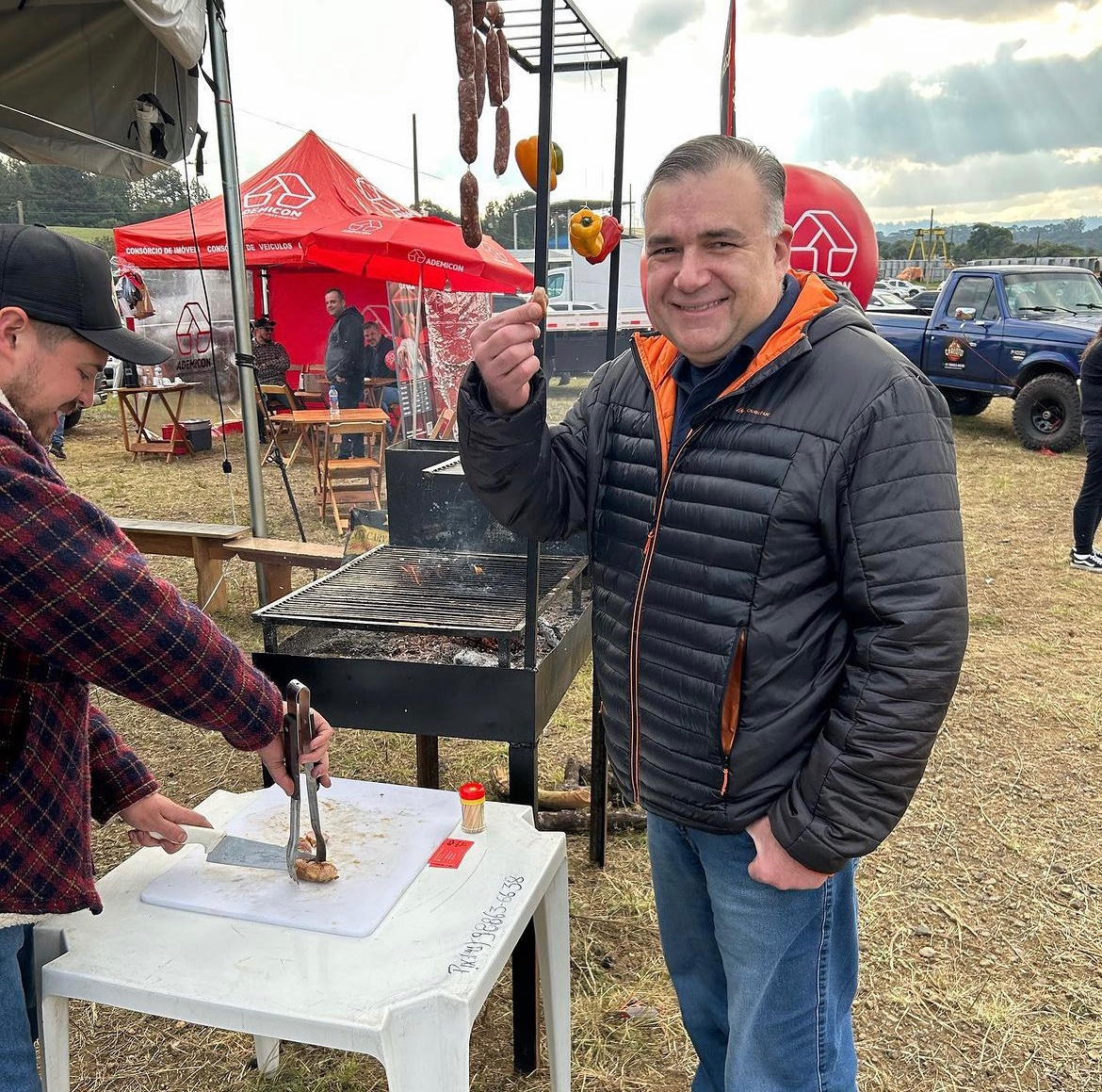 neyleprevost's tweet image. Neste domingo, a Carina Zanier e eu, visitamos a 2º Expo Balsa Nova- Feira da Agricultura. 

Parabéns ao prefeito Zanetti, ao secretário Eduardo Bicudo e a toda equipe da Balsa Nova . 

#balsanova #agricultura #produtorrural #grandecuritiba #paraná #neyleprevost
