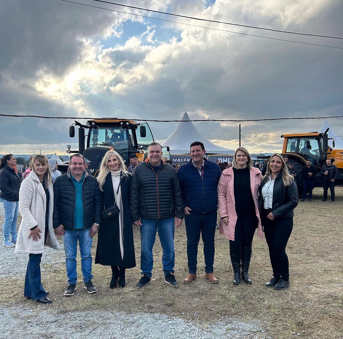 neyleprevost's tweet image. Neste domingo, a Carina Zanier e eu, visitamos a 2º Expo Balsa Nova- Feira da Agricultura. 

Parabéns ao prefeito Zanetti, ao secretário Eduardo Bicudo e a toda equipe da Balsa Nova . 

#balsanova #agricultura #produtorrural #grandecuritiba #paraná #neyleprevost