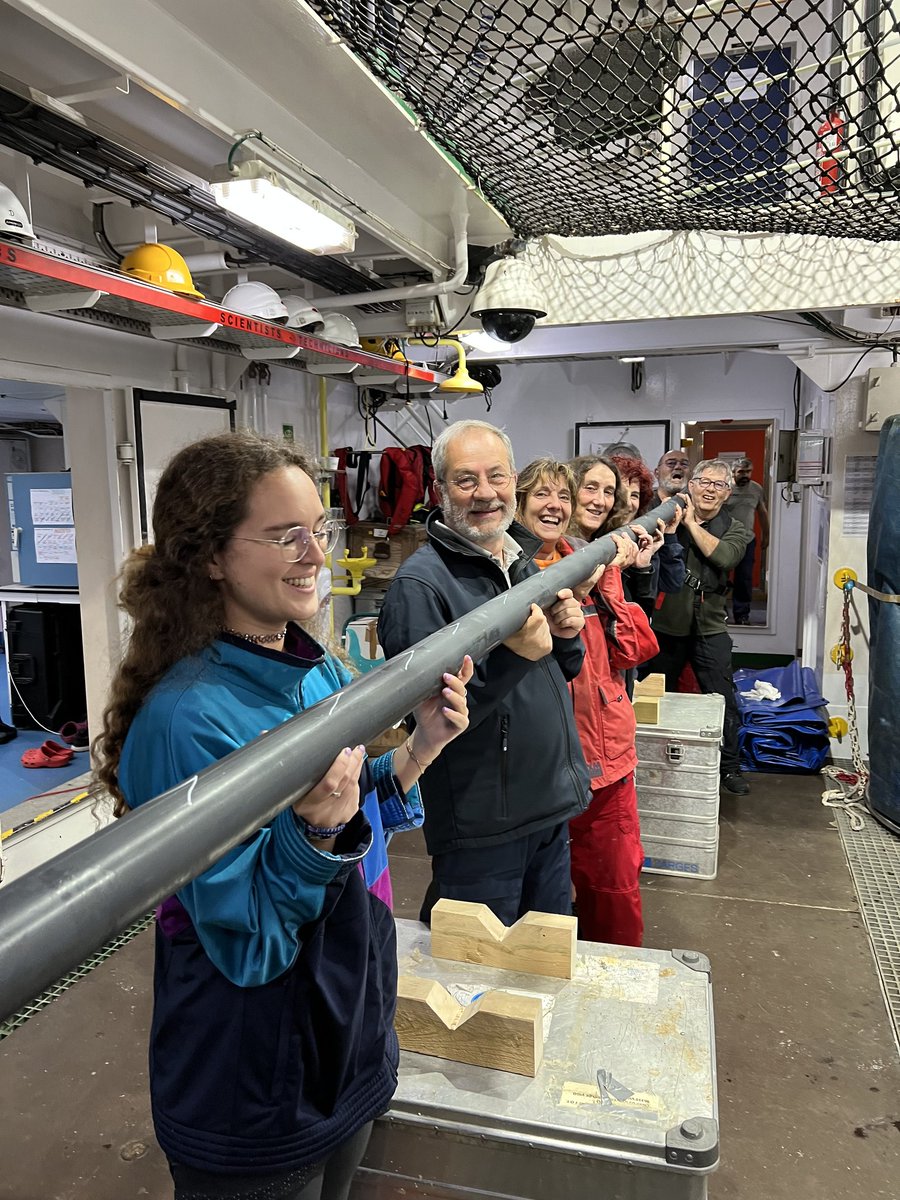 UvigoXm1's tweet photo. Dos de los #GravityCore recuperados en la #BOCATS2_2023
@CIM_Uvigo @ICMCSIC @IIM_CSIC @utm_csic https://t.co/ZqwWj4NBal