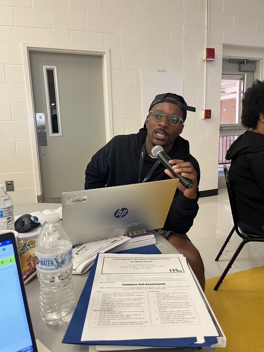 🅜🅡🅢 🅓🅔🅑🅞🅢🅔 tweet media