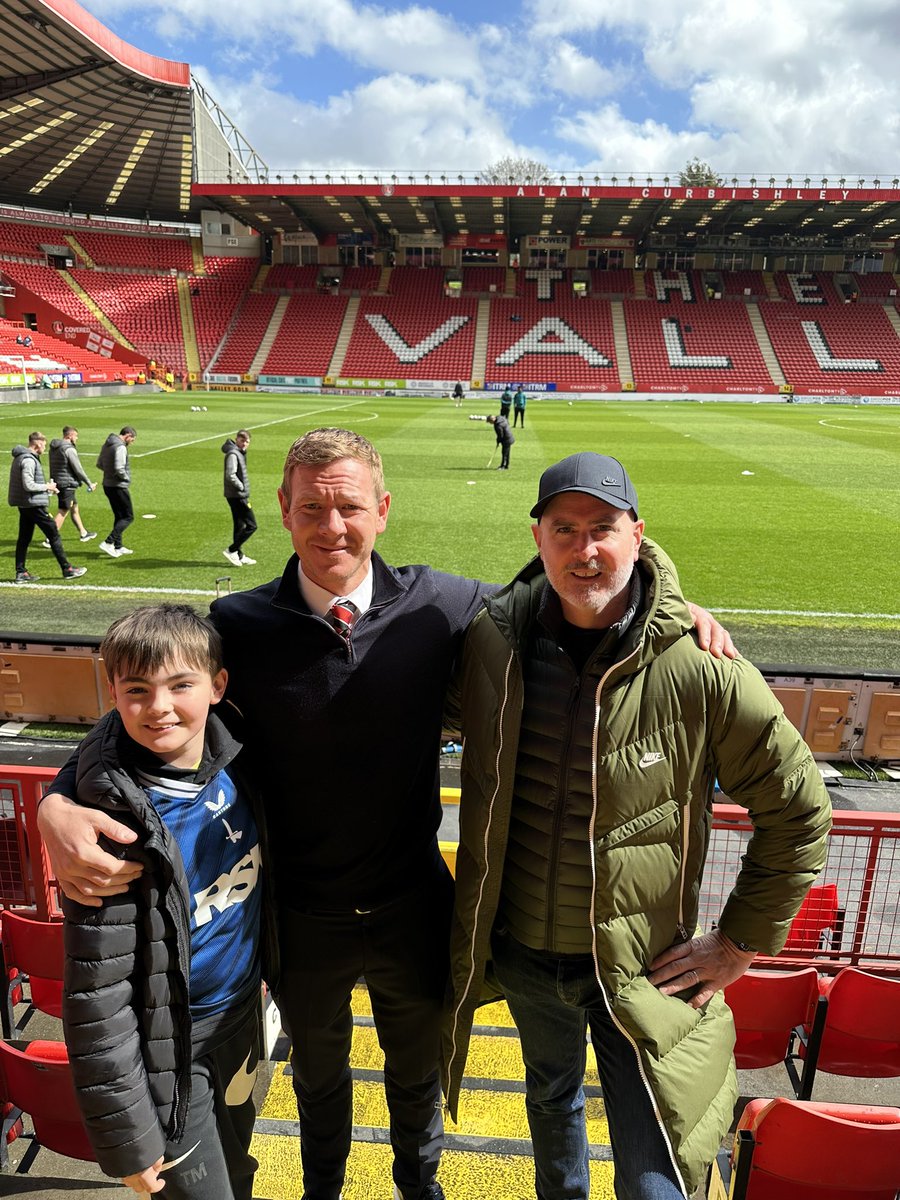beechboy74's tweet photo. @deanholdenuk gutted it did not work out, totally unfair given the lack of investment this season.  You got the club and knew that @CAFCofficial  was more than the football, it is a community, and my Son and I will not forget meeting you.  Wishing you well for the future! https://t.co/2pMq5nF2pC