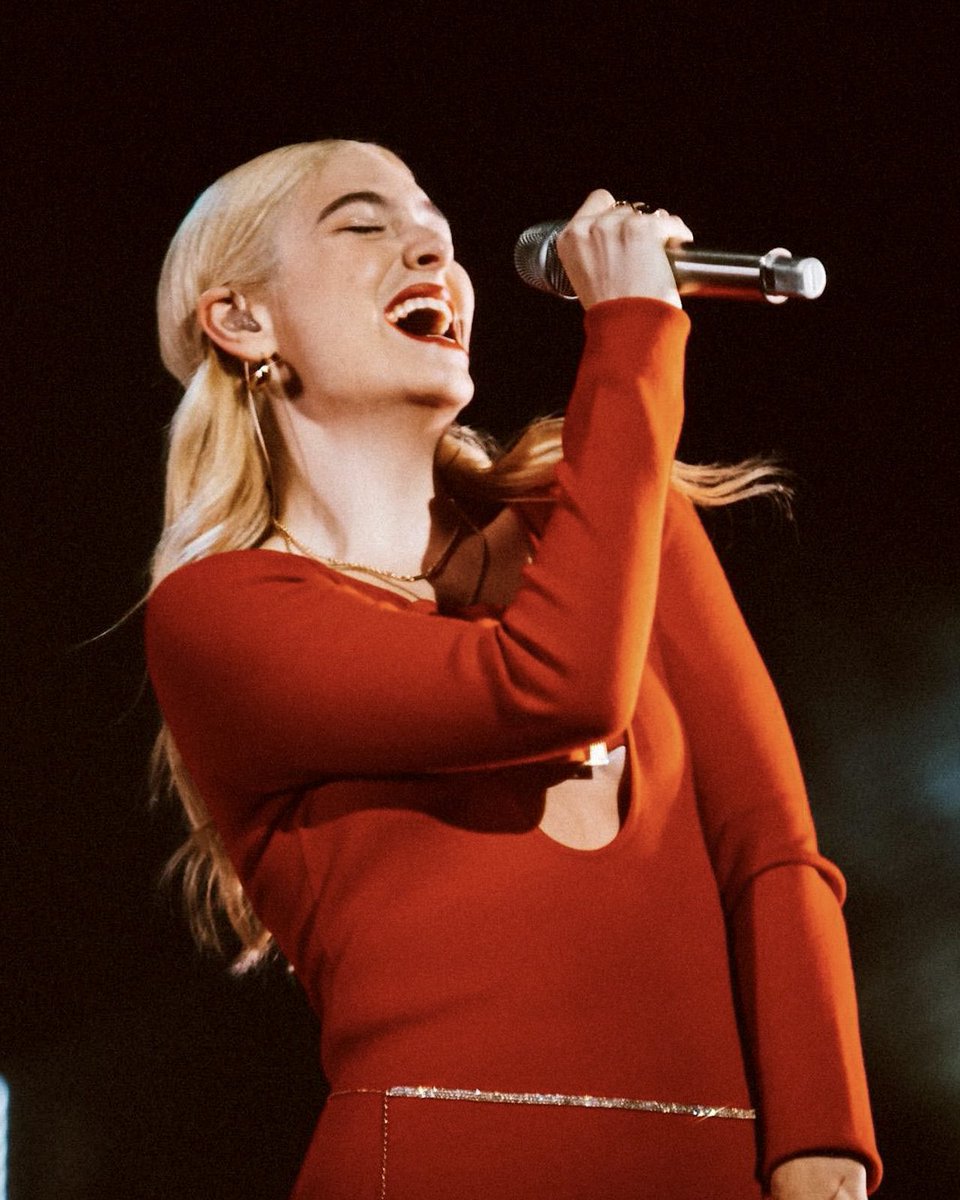 atlaslake's tweet image. 🪩☀️🔮💌