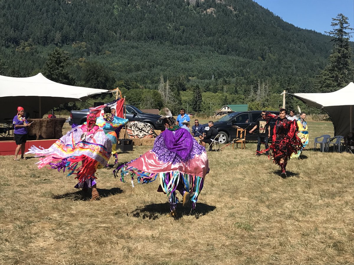 OrcaCoveMedia's tweet image. Our beautiful dancers on set of #SweetSummerPowWow💛

Pictured: Daphne Sampson in Woven Hat, Josh RunningBear, Chelsey Gray, Aaliyah Sampson, Kaiea Wilson-James, Kiri Green, Samantha Ceron, Victoria Vasquez-Abbott, Justine Underwood.

Images by Gavin Andrews.