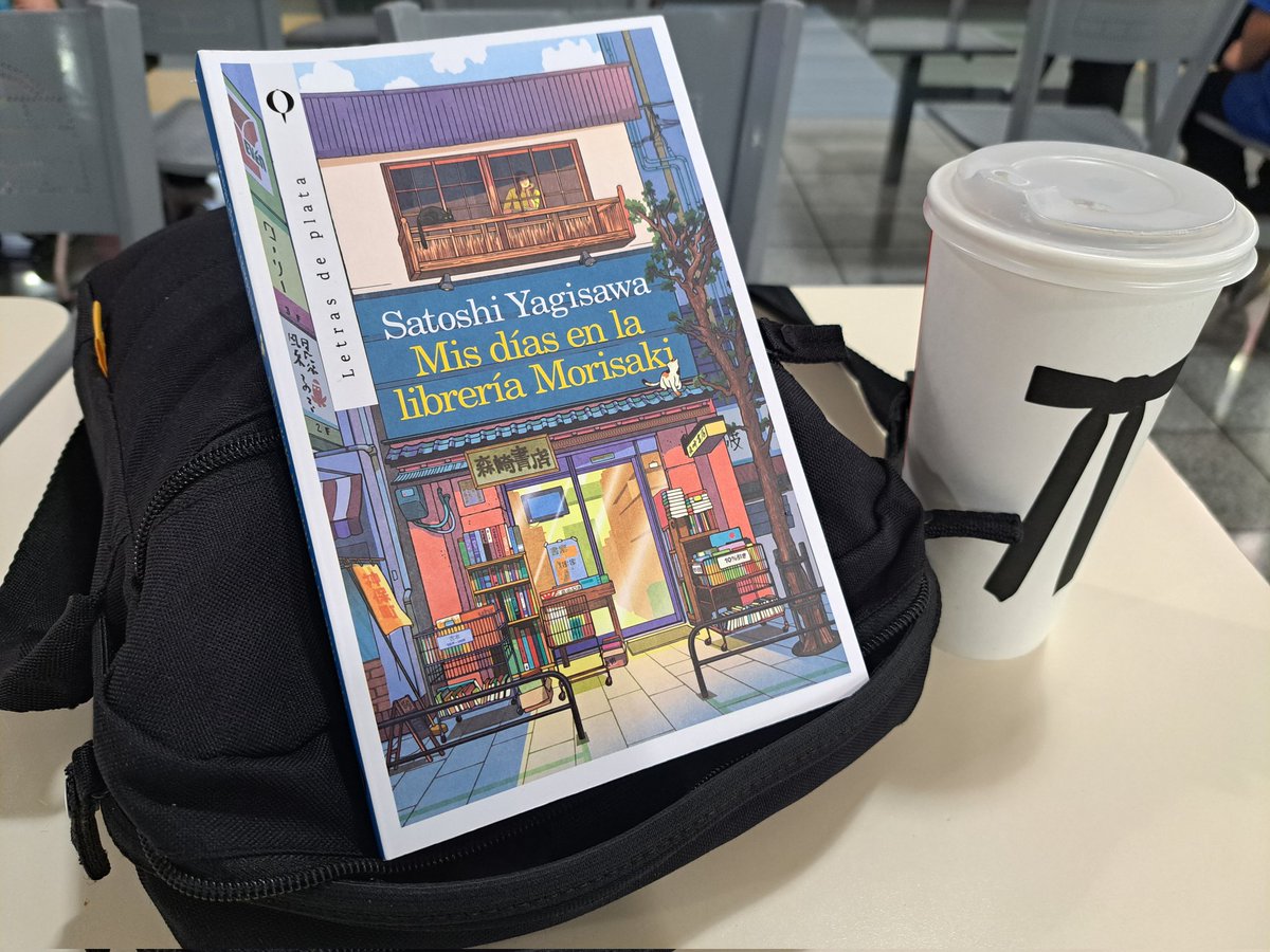 Again...
Sunday afternoon at the mall with a dose of ice tea and reading. This time with Satoshi Yagisawa's book 'Days at Morisaki Books' a Japanese novel that attracted me just by the cover. Hope it will be a great reading time!
#Japan #JapaneseBooks #Books #Reading #八木沢里志